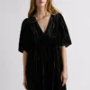Kurzes Samtkleid Kurzes Samtkleid