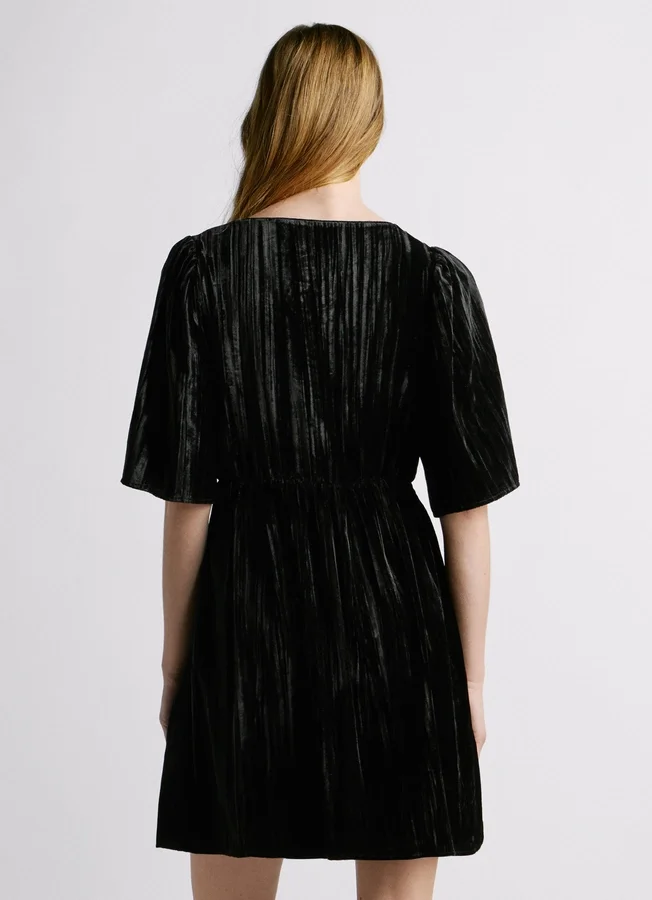 Kurzes Samtkleid Kurzes Samtkleid