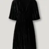 Kurzes Samtkleid Kurzes Samtkleid