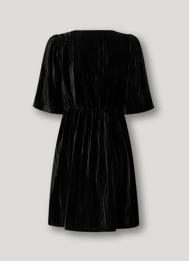 Kurzes Samtkleid Kurzes Samtkleid