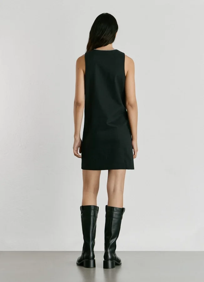 Kurzes Twill-Kleid Kurzes Twill-Kleid