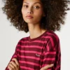 Langärmliges gestreiftes T-Shirt Langärmliges gestreiftes T-Shirt
