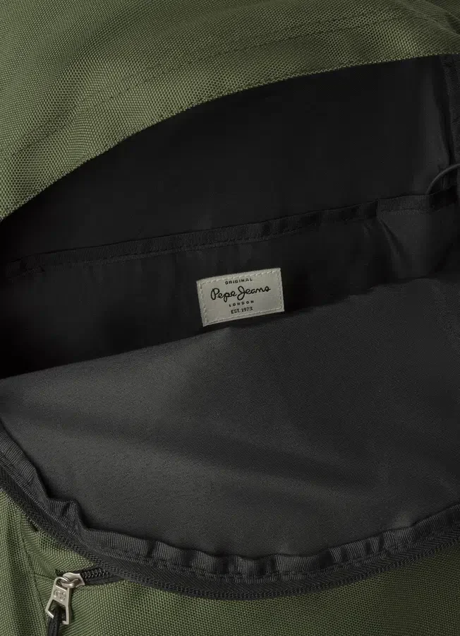 Laptoprucksack mit zwei Fächern Laptoprucksack mit zwei Fächern