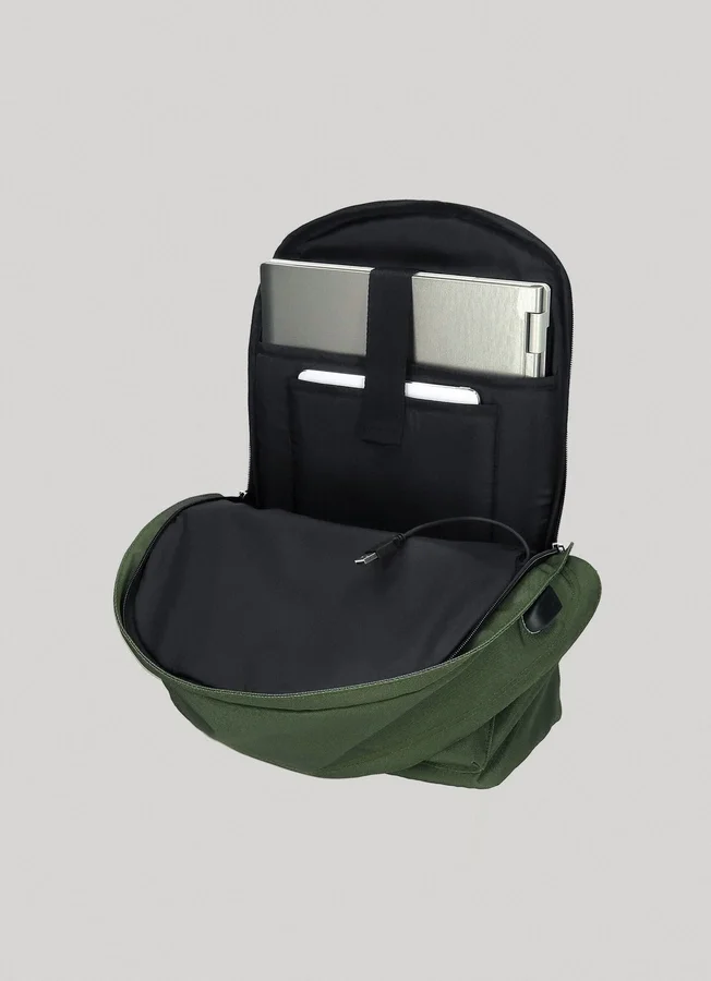 Laptoprucksack mit zwei Fächern Laptoprucksack mit zwei Fächern