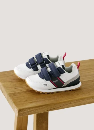 Laufschuhe mit Klettverschluss