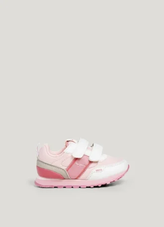 Laufschuhe mit Klettverschluss