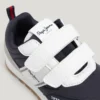 Laufschuhe mit Klettverschluss
