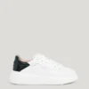 Leder-Sneaker mit Nieten Leder-Sneaker mit Nieten