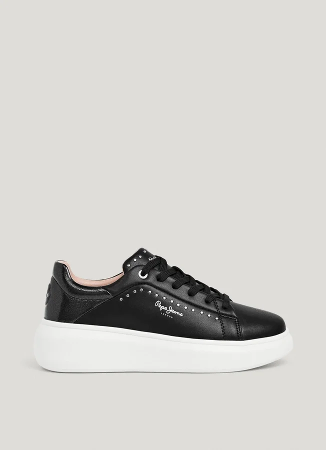 Leder-Sneaker mit Nieten Leder-Sneaker mit Nieten