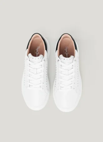 Leder-Sneaker mit Nieten