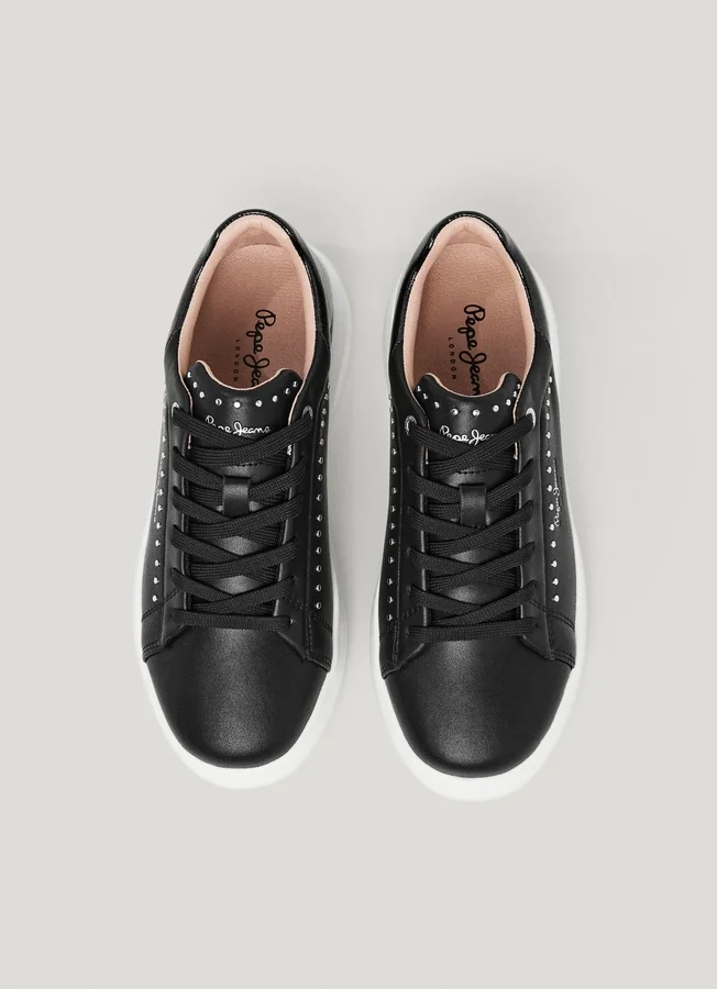 Leder-Sneaker mit Nieten Leder-Sneaker mit Nieten