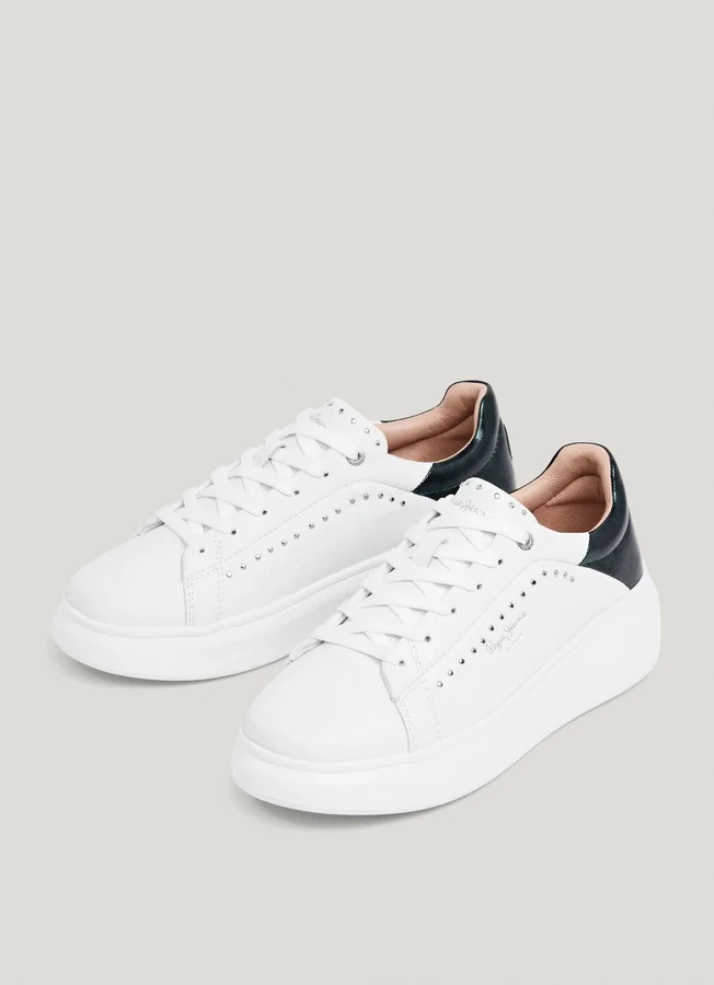 Leder-Sneaker mit Nieten Leder-Sneaker mit Nieten