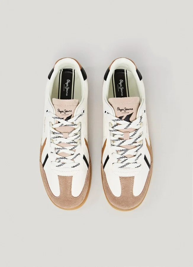 Leder-Sneaker mit Nieten – Ball Leder-Sneaker mit Nieten – Ball