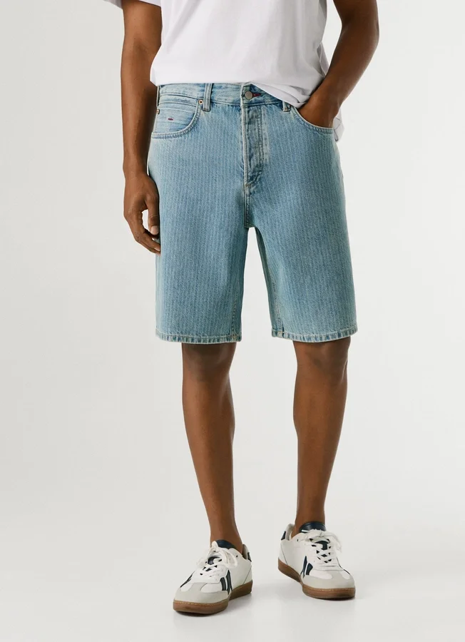 Locker sitzende Jeansshorts Locker sitzende Jeansshorts