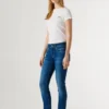 Low-Rise-Jeans in Slim Fit – Iconic Brooke