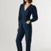Maxi-Jumpsuit mit V-Ausschnitt Maxi-Jumpsuit mit V-Ausschnitt