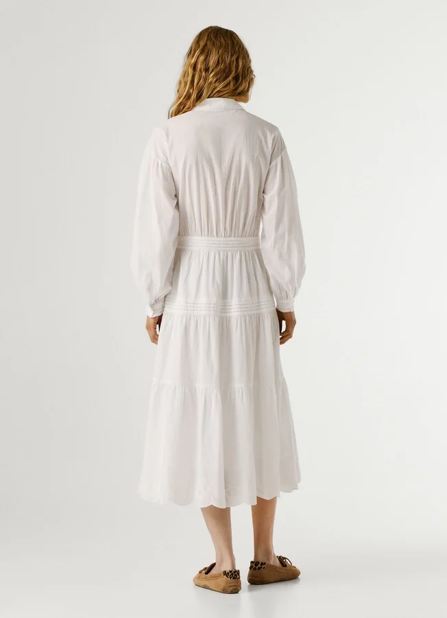 Maxikleid mit langem Hemdkragen Maxikleid mit langem Hemdkragen
