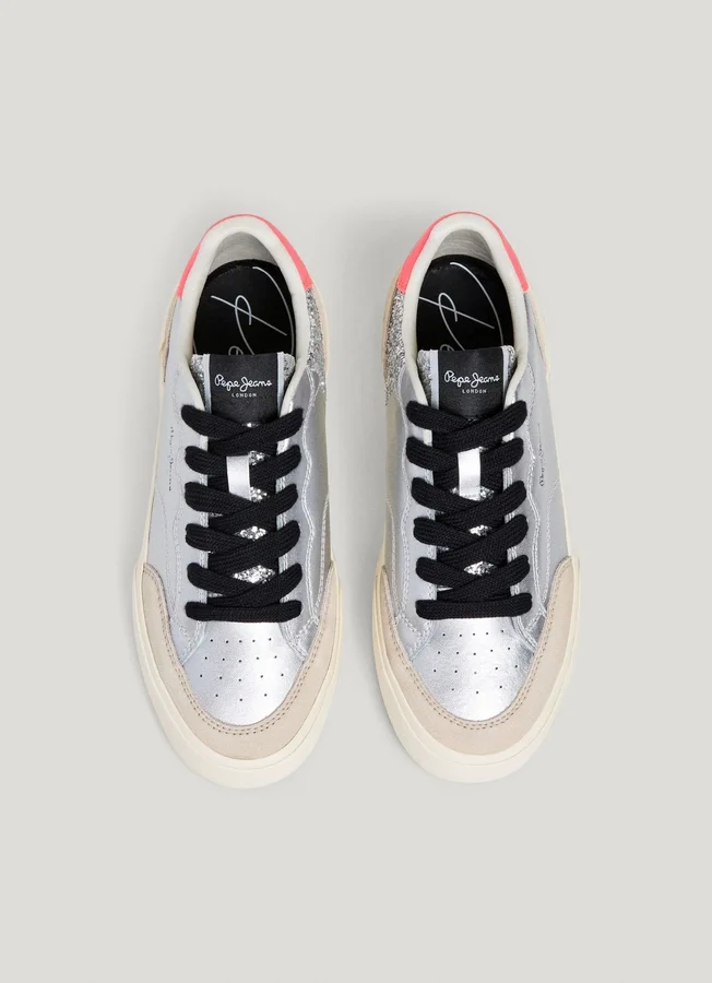 Metallic-Sneaker mit Glitzer-Details Metallic-Sneaker mit Glitzer-Details