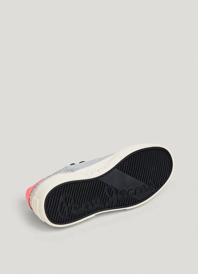 Metallic-Sneaker mit Glitzer-Details Metallic-Sneaker mit Glitzer-Details