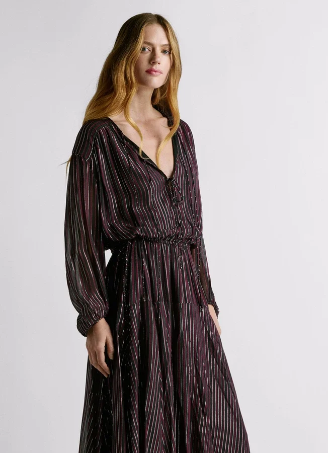 Midi-Kleid mit Streifenmuster Midi-Kleid mit Streifenmuster