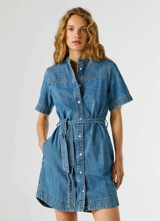 Mini-Kleid aus Denim in Regular-Fit Mini-Kleid aus Denim in Regular-Fit