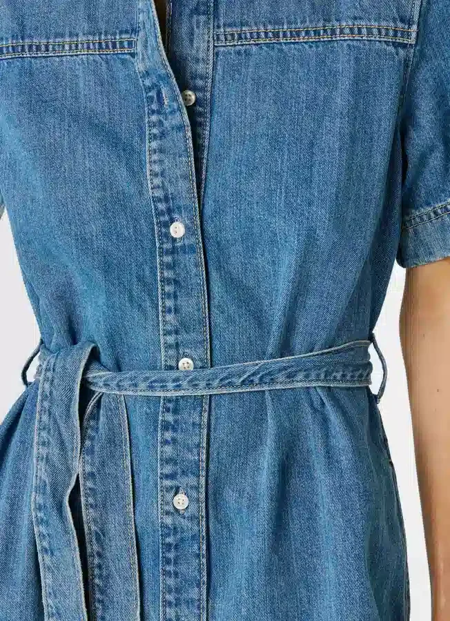 Mini-Kleid aus Denim in Regular-Fit Mini-Kleid aus Denim in Regular-Fit