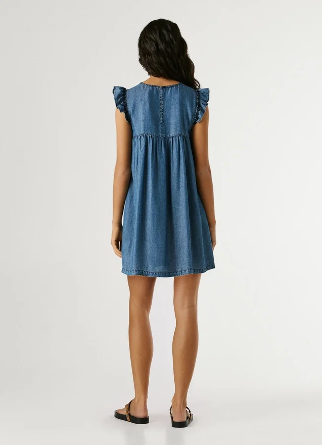 Minikleid mit Stickerei Minikleid mit Stickerei