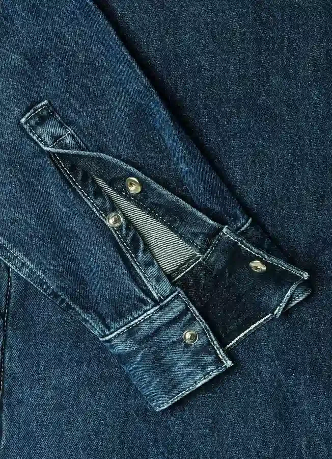 Overshirt aus Denim in lockerer Passform Overshirt aus Denim in lockerer Passform