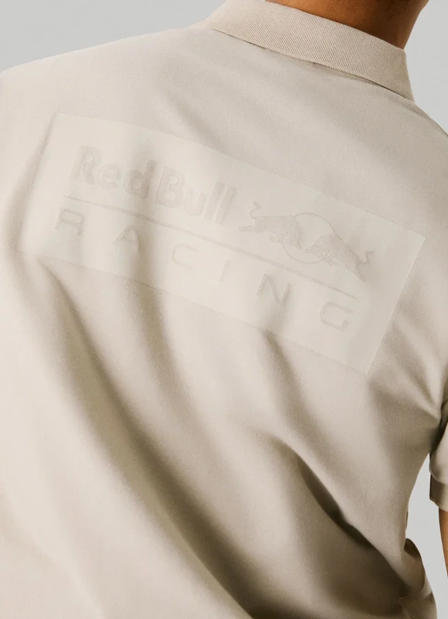 Piqué-Polo mit Aufdruck auf der Rückseite Piqué-Polo mit Aufdruck auf der Rückseite