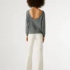 Pullover mit U-Ausschnitt und Rippmuster Pullover mit U-Ausschnitt und Rippmuster