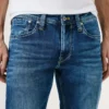 Regular-Fit-Jeans mit mittlerer Leibhöhe – Cash Regular-Fit-Jeans mit mittlerer Leibhöhe – Cash