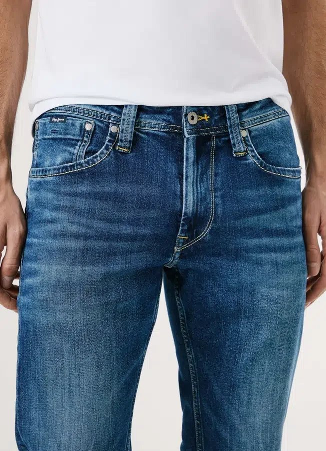 Regular-Fit-Jeans mit mittlerer Leibhöhe – Cash Regular-Fit-Jeans mit mittlerer Leibhöhe – Cash