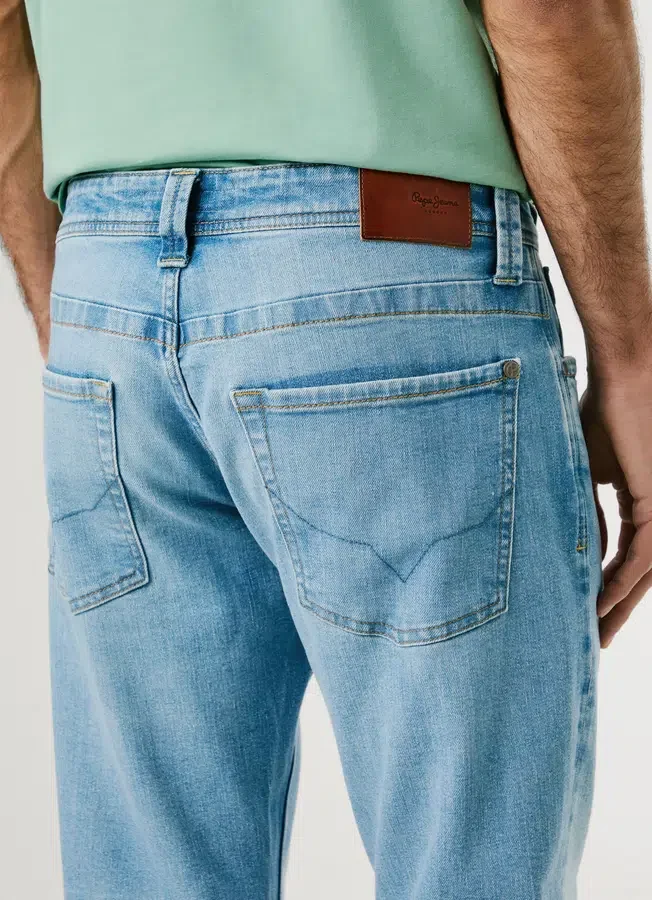 Regular-Fit-Jeans mit mittlerer Leibhöhe – Cash Regular-Fit-Jeans mit mittlerer Leibhöhe – Cash