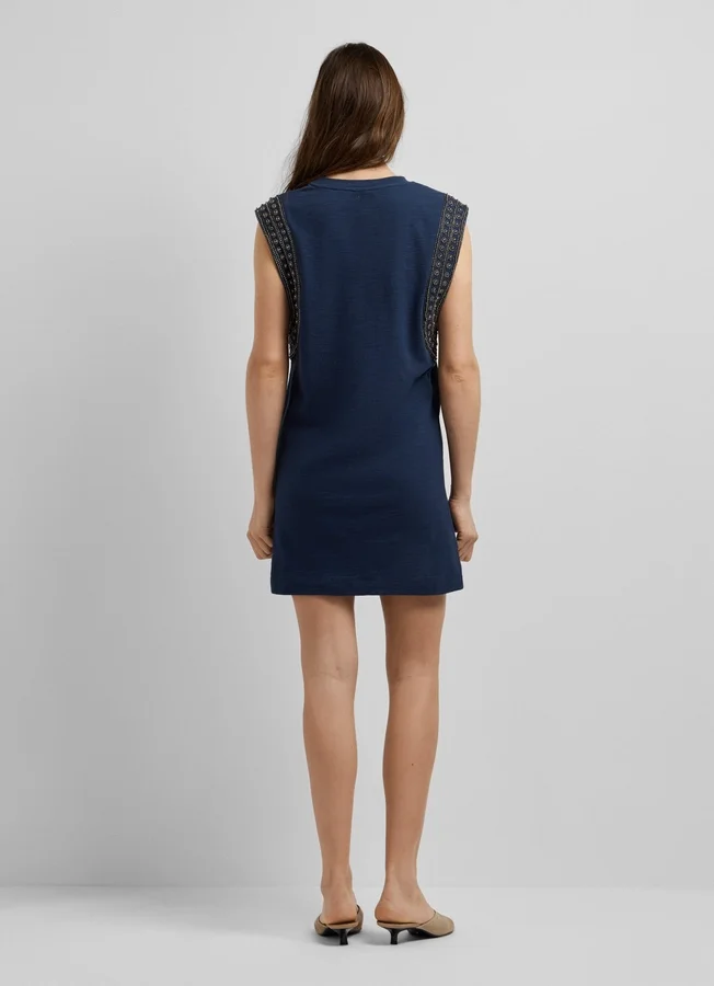 Ärmelloses Minikleid Ärmelloses Minikleid