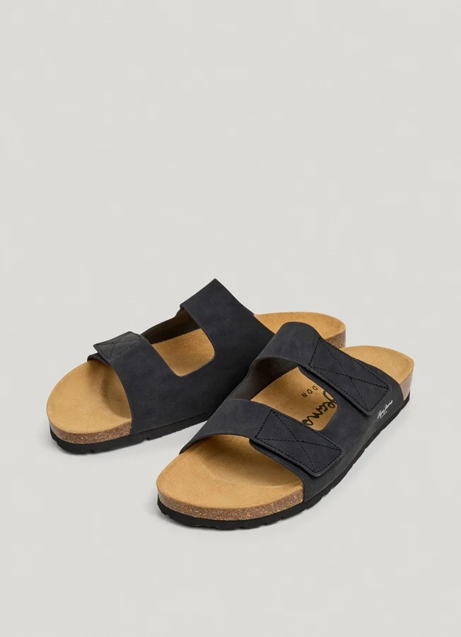 Sandalen mit doppeltem Klettverschluss Sandalen mit doppeltem Klettverschluss