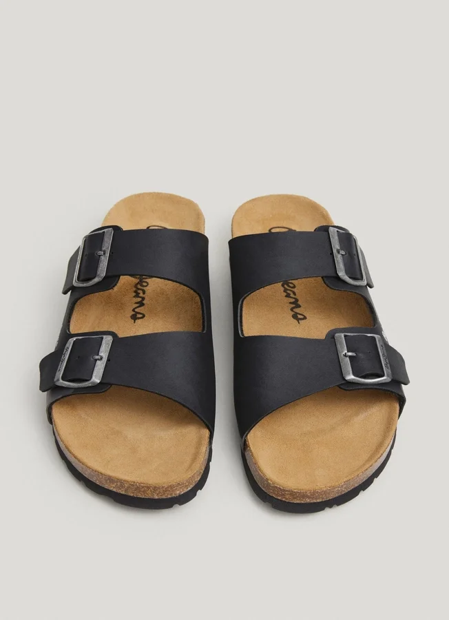 Sandalen mit doppelter Schnalle Sandalen mit doppelter Schnalle