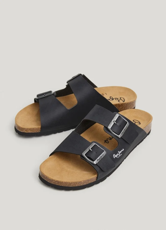 Sandalen mit doppelter Schnalle Sandalen mit doppelter Schnalle