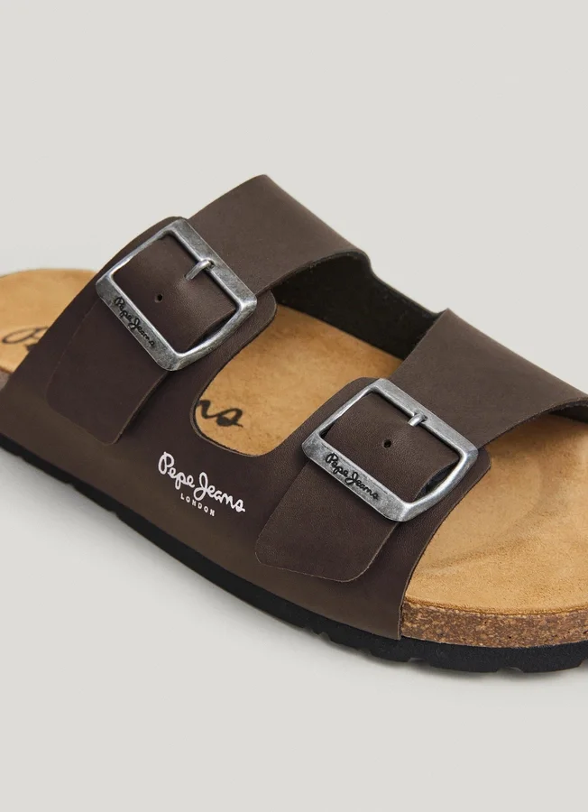 Sandalen mit doppelter Schnalle Sandalen mit doppelter Schnalle