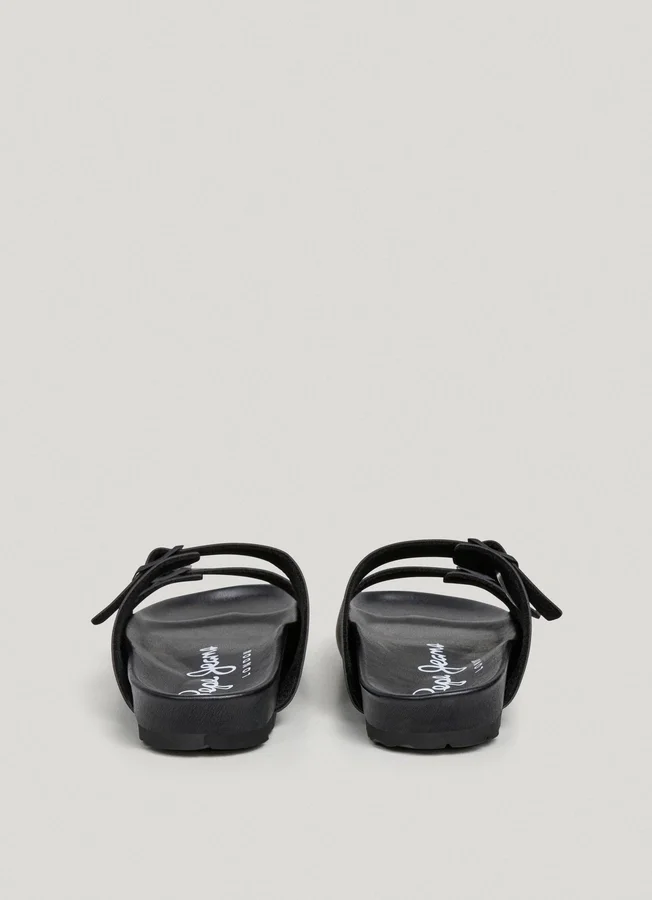 Sandalen mit doppelter Schnalle Sandalen mit doppelter Schnalle