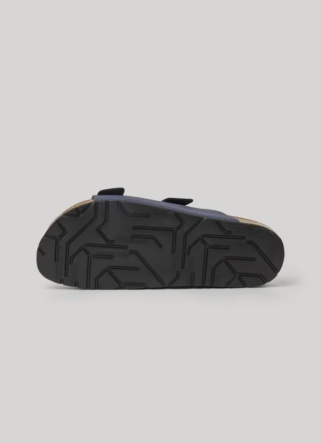 Sandalen mit doppelter Schnalle Sandalen mit doppelter Schnalle