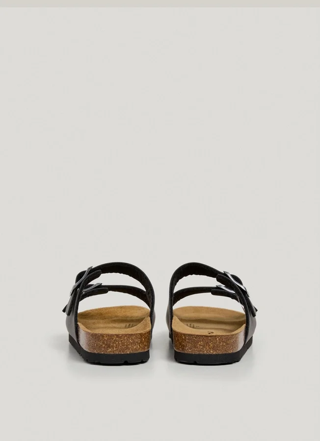 Sandalen mit doppelter Schnalle Sandalen mit doppelter Schnalle