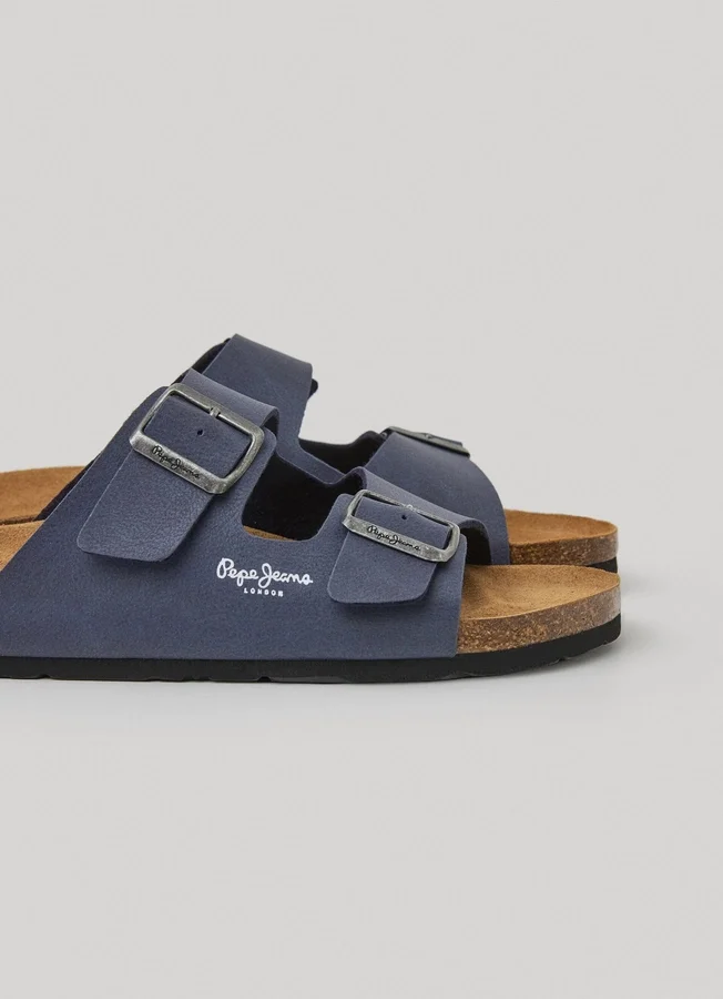 Sandalen mit doppelter Schnalle Sandalen mit doppelter Schnalle