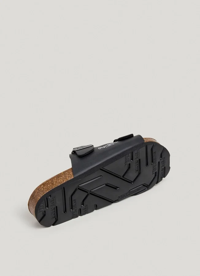 Sandalen mit doppelter Schnalle Sandalen mit doppelter Schnalle