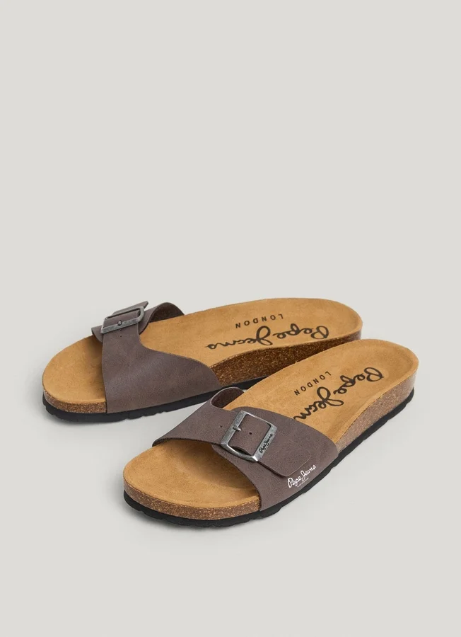Sandalen mit Schnalle Sandalen mit Schnalle