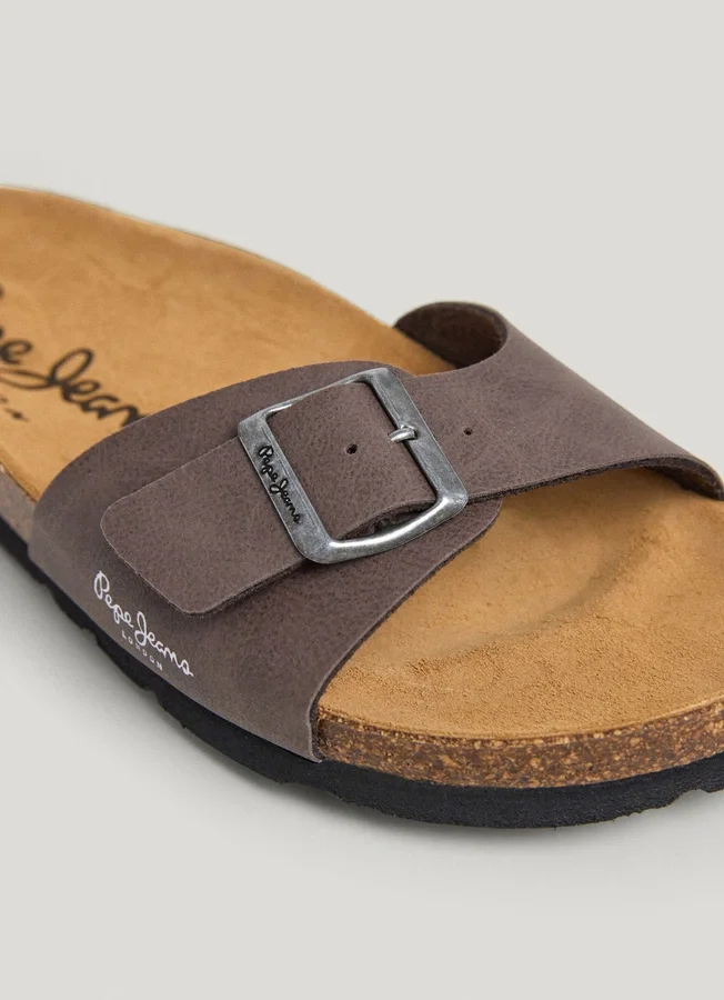 Sandalen mit Schnalle Sandalen mit Schnalle