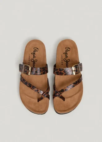 Sandalen mit Tierprint und Schnalle