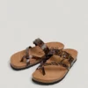 Sandalen mit Tierprint und Schnalle