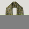 Schal mit Blumenmuster Schal mit Blumenmuster