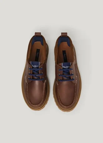 Segelschuhe aus Leder