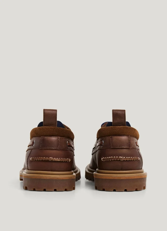 Segelschuhe aus Leder Segelschuhe aus Leder